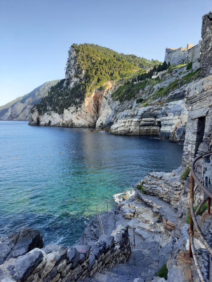 Appartamento I Soffioni ลาสเปเซีย ภายนอก รูปภาพ