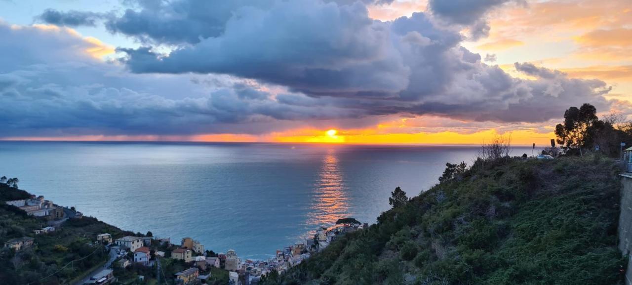 Appartamento I Soffioni ลาสเปเซีย ภายนอก รูปภาพ